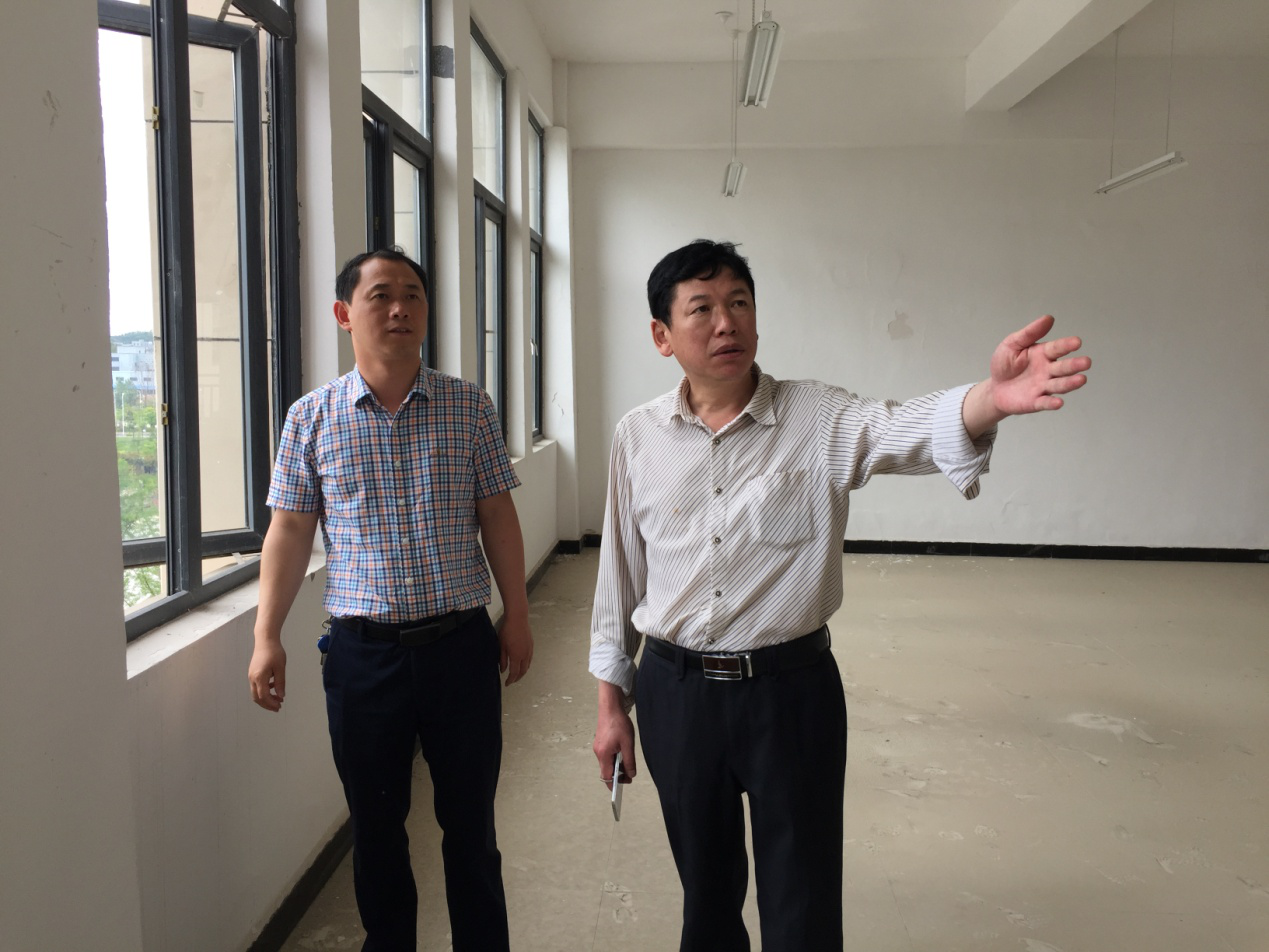 研究中心1.png